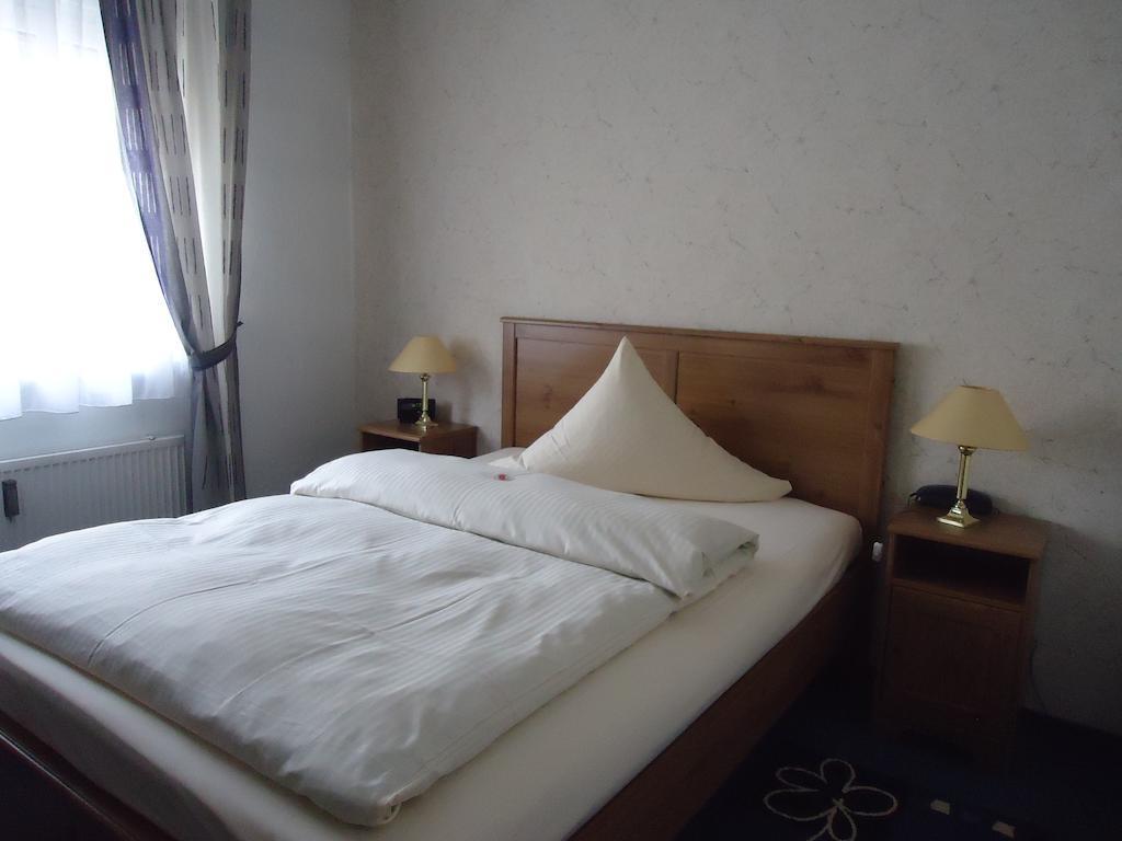 Hotel Central Oberursel Ruang foto