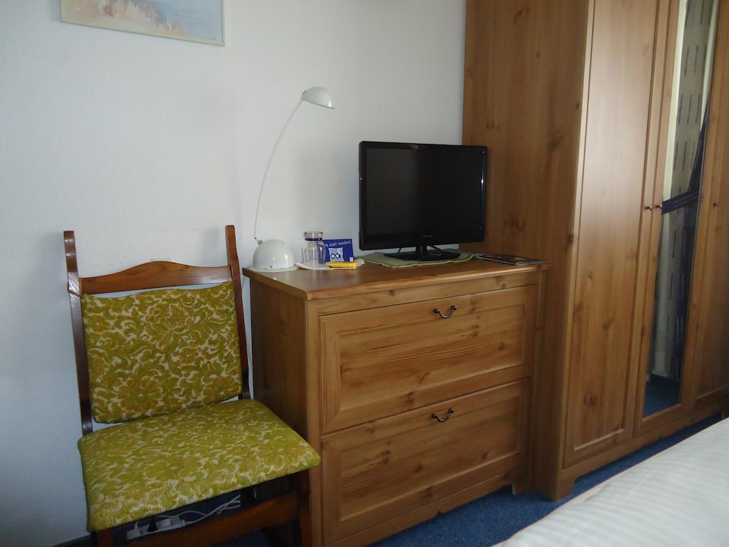Hotel Central Oberursel Bagian luar foto
