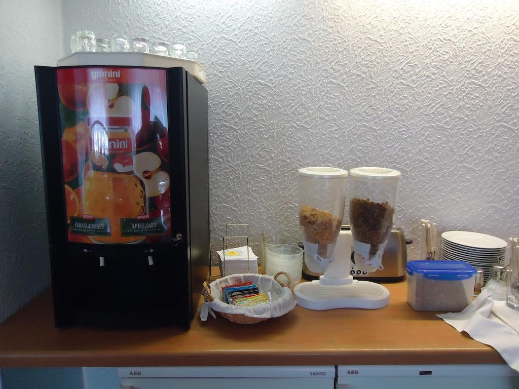 Hotel Central Oberursel Bagian luar foto
